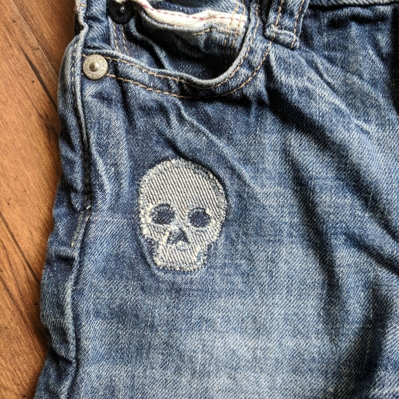 Baby Gap boys skull jeans - Picture 3 of 3